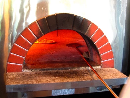 pizzeria-ortica-pizza-oven pizzeria-ortica-pizza-oven