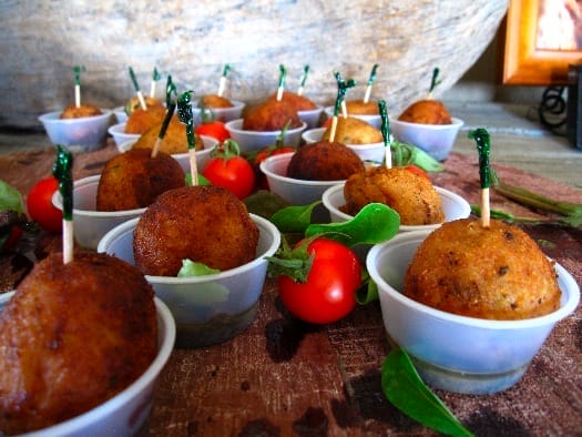 la-villa-del-valle-potato-croquettes-with-lamb-and-pesto la-villa-del-valle-potato-croquettes-with-lamb-and-pesto