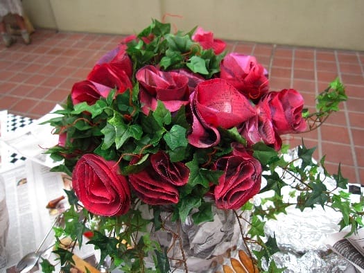 newspaper-roses